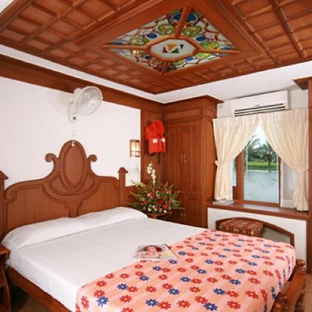 Warmth Lake Haven Alappuzha Екстер'єр фото