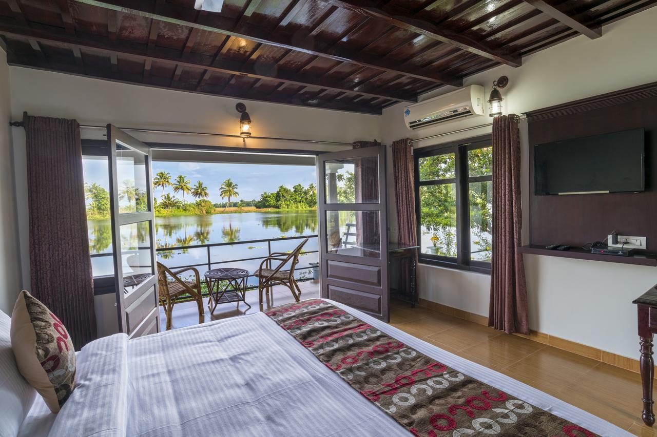 Warmth Lake Haven Alappuzha Екстер'єр фото