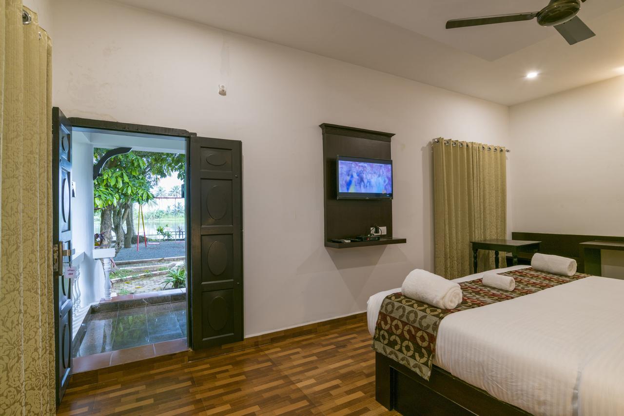 Warmth Lake Haven Alappuzha Екстер'єр фото