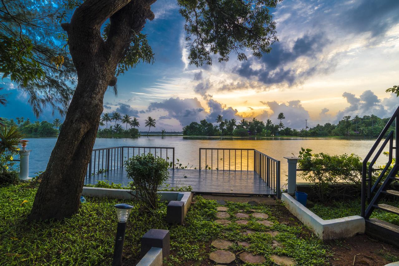 Warmth Lake Haven Alappuzha Екстер'єр фото