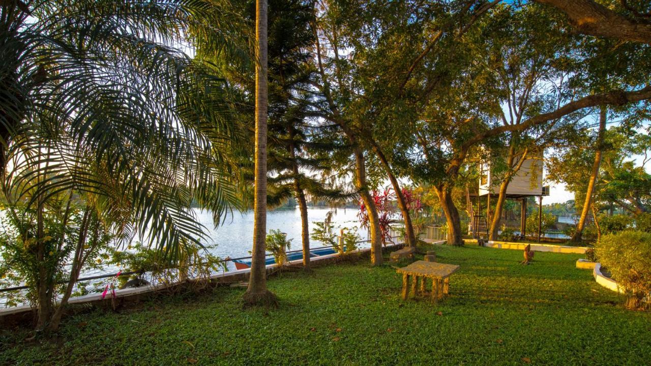 Warmth Lake Haven Alappuzha Екстер'єр фото